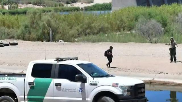 3 people dead, 4 missing as smuggling boat sinks in Mexico