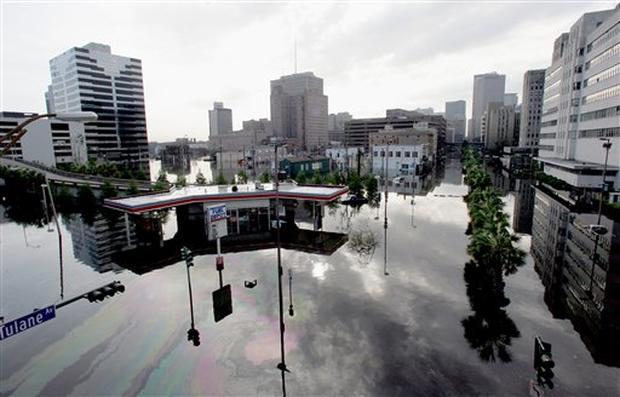 Katrina: New Orleans - Photo 2 - Pictures - CBS News