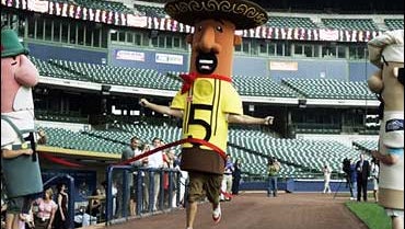 Chorizo Debuts In MLB Sausage Race CBS News