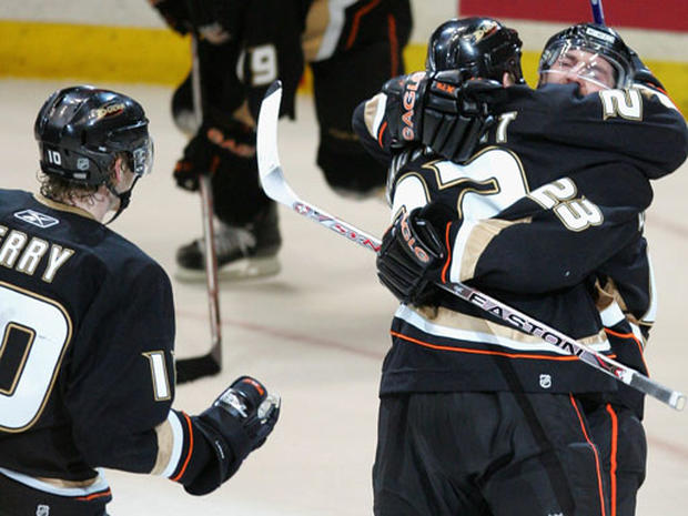 Stanley Cup Finals Game 5 Photo 1 Pictures Cbs News 