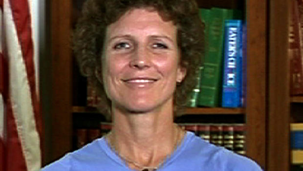 Two-time World Cup champion Michelle Akers on &quot;The Early Show.&quot; - es_michelle_akers_071411