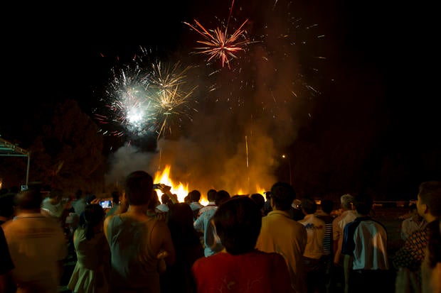 China's ghost festival - Photo 1 - Pictures - CBS News