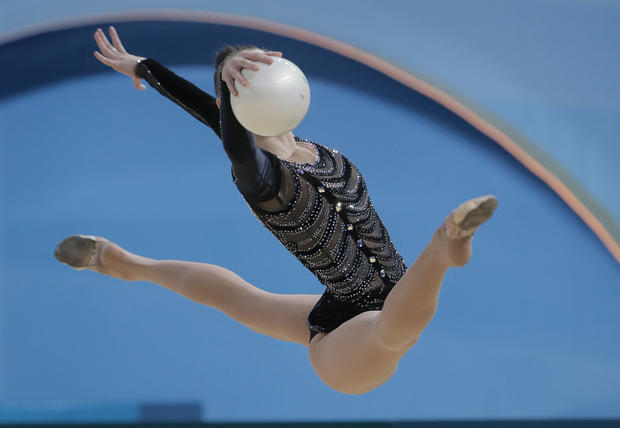 Rhythmic Gymnasts Seem To Defy Physics Photo 1 Pictures Cbs News 4407