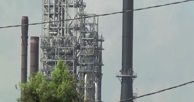 Deadly refinery explosion, fire in Miss. CBS News