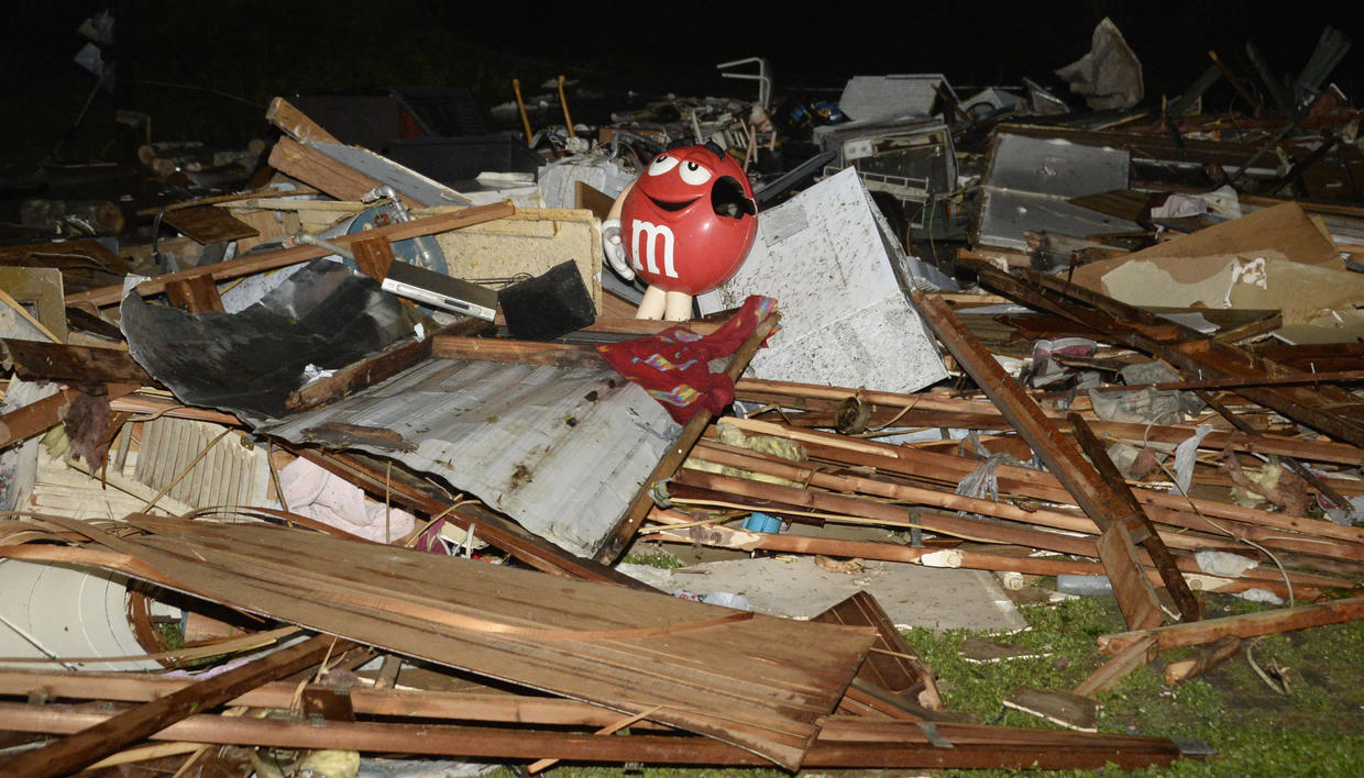 Little Rock, Arkansas Tornadoes rip Midwest and South Pictures