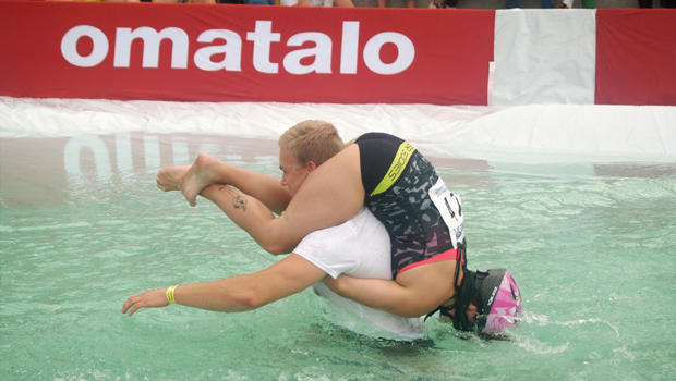 Finnish couple wins quirky wife carrying race