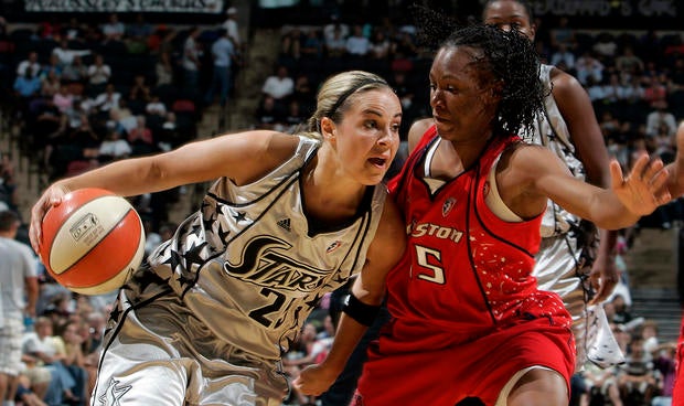 ap070811023384-wnba-game.jpg