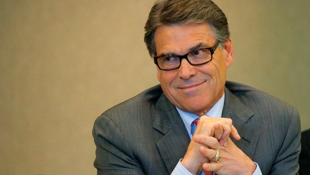 2014-08-22t180128z1934502429gm1ea8n05gh01rtrmadp3usa-politics-perry.jpg