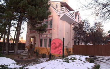 Colorado welcomes cannabis-curious tourists