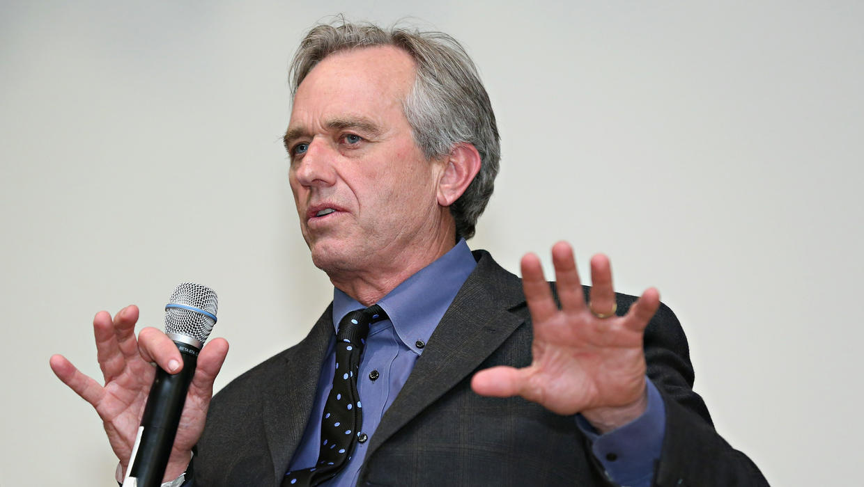 Robert F. Kennedy Jr. apologizes for "holocaust" comment in vaccine