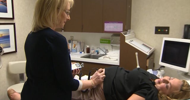 Doctors treating morning sickness with vitamin B6 and