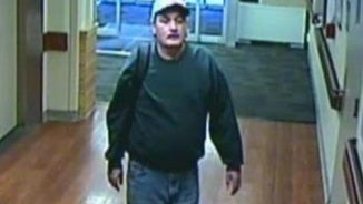 "Bathroom bandit" stealing from stalls at businesses in Ohio, police say - CBS News