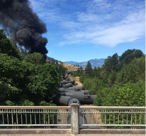 train-derailment-c-06032016-silas-bleakley.jpg
