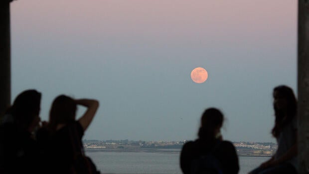 strawberrymoon1.jpg