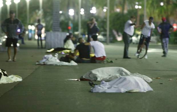Truck plows into crowd in Nice, France 