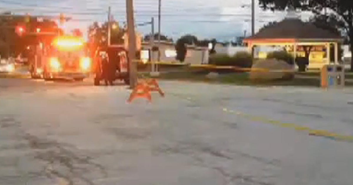 Car plows into crowded dance floor outside Cleveland - CBS News