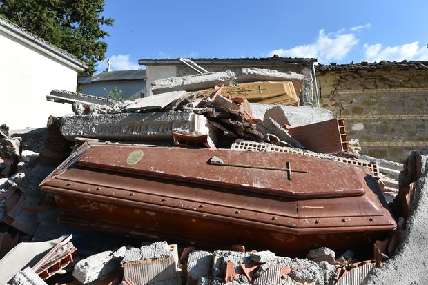 italy-earthquake-gettyimages-596257052.jpg