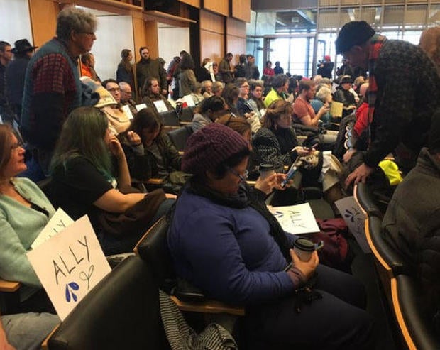 seattle-city-council-meeting-bout-wells-fargo-and-dakota-access-pipeline-020717.jpg