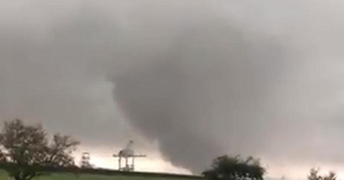 Violent Louisiana tornadoes tear apart homes