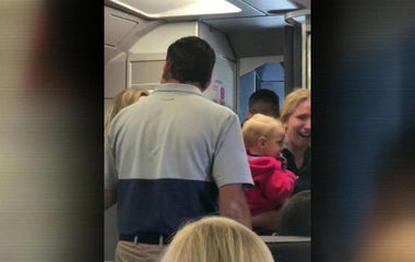 American Airlines attendant accused of hitting mom with stroller