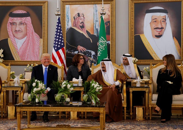 trump-in-saudi-king-salman.jpg