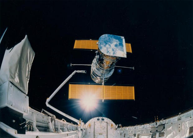 Hubble Space Telescope Marks 25 Years In Orbit - CBS News