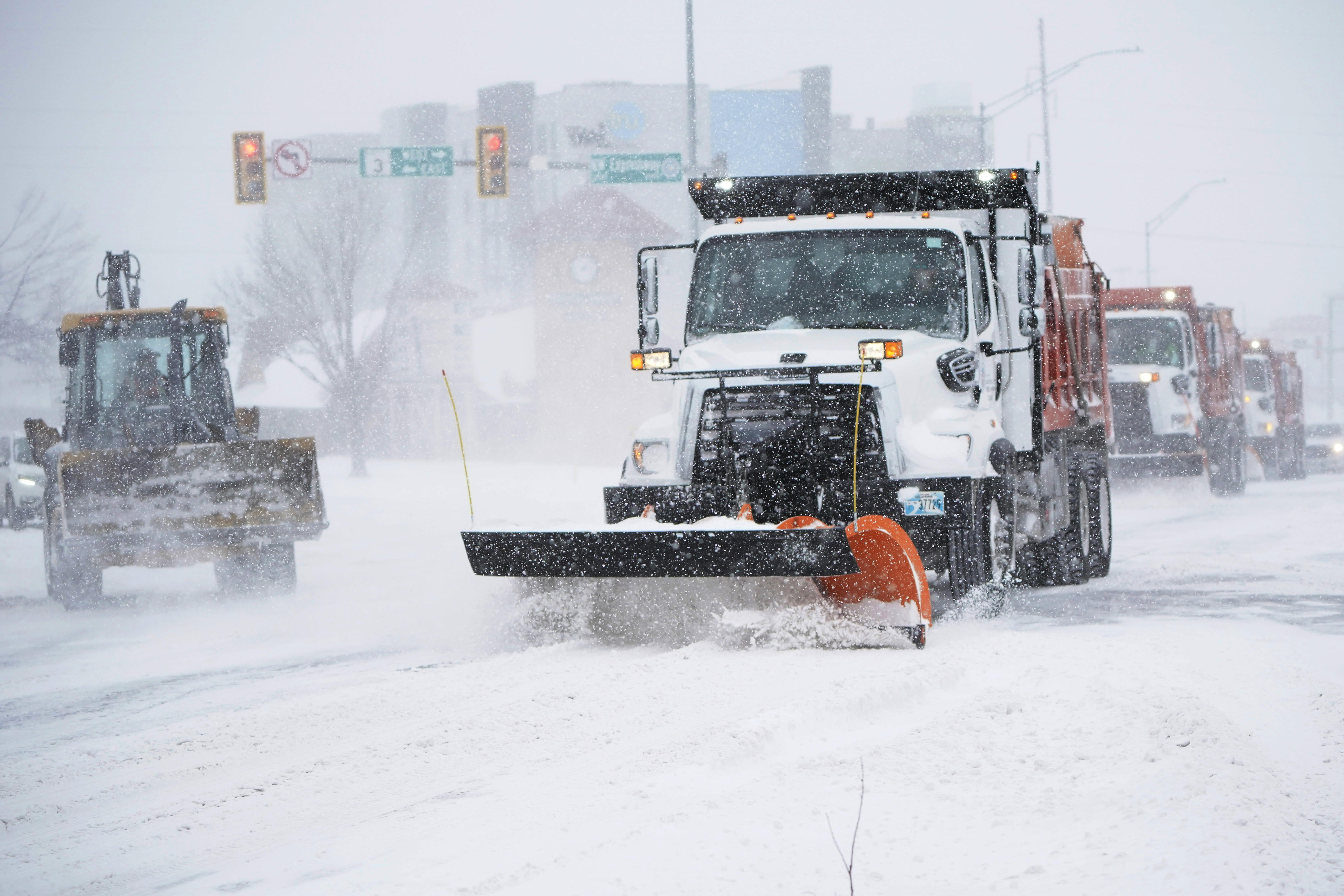 Oklahoma activates National Guard as temperatures plunge 