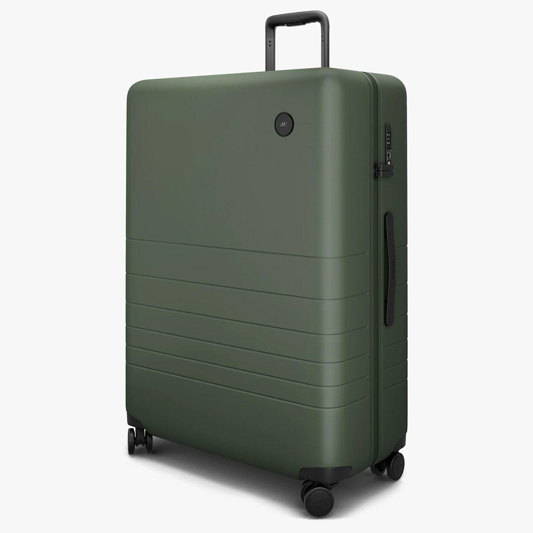 cbsnews-luggage-6.jpg 