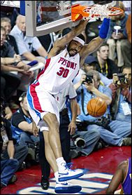 2004 NBA Finals Game 3 CBS News