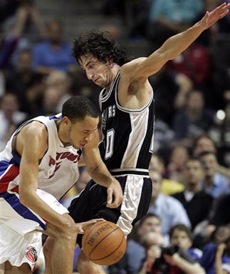 2005 NBA Finals Game 4 CBS News