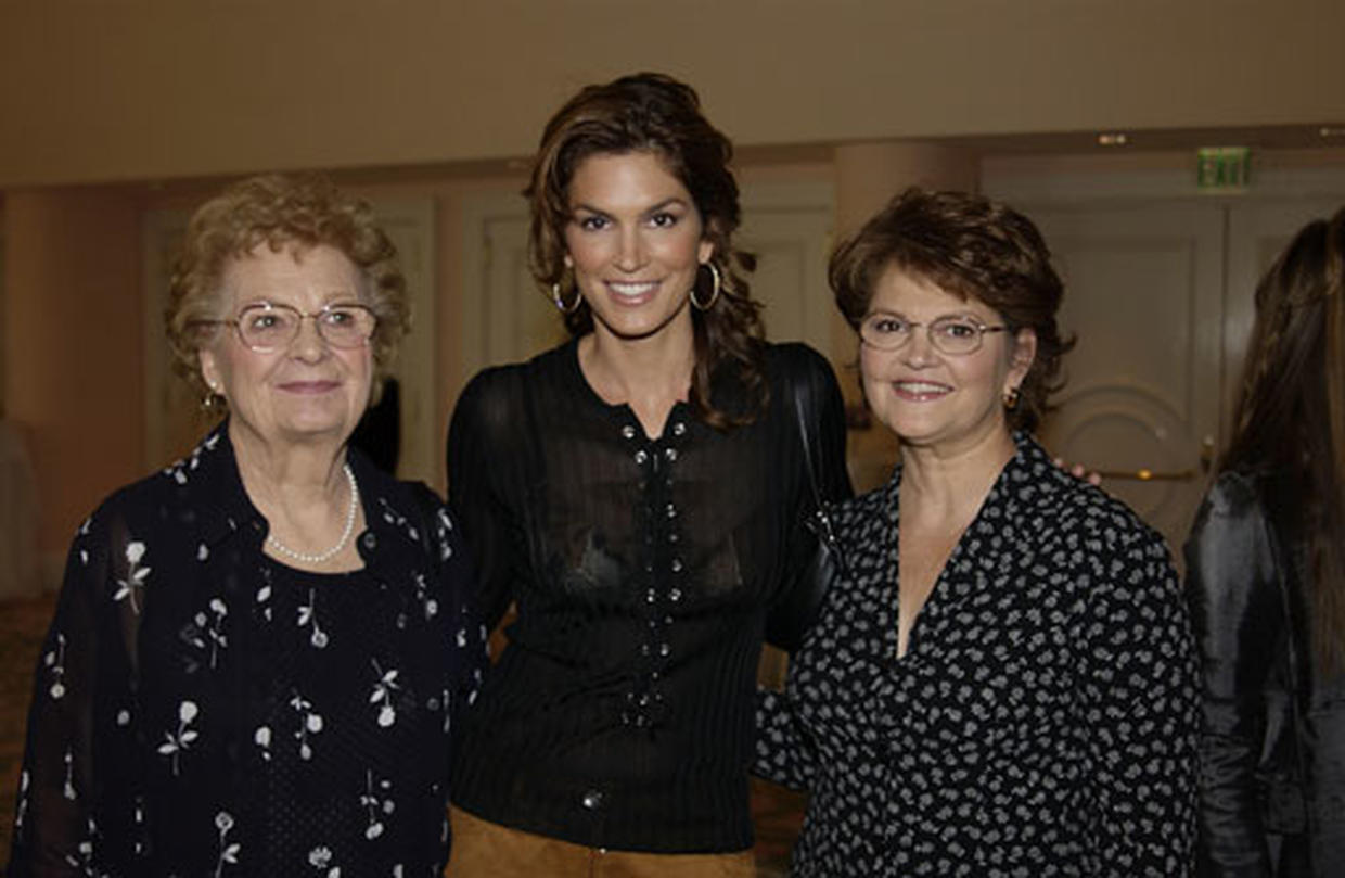 Cindy Crawford Photo 13 Pictures Cbs News
