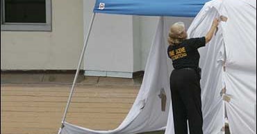 Man Throws Kids, Himself Off Balcony CBS News