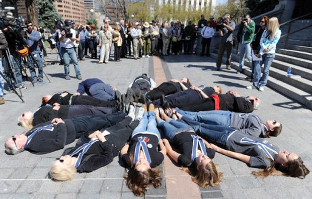 the tragedy of the columbine high school shooting incident A narrative summary of the columbine high school massacre april 20, 1999, columbine high school throwing more explosives and shooting the furnishings in it. the tragedy of the columbine high school shooting incident A narrative summary of the columbine high school massacre april 20, 1999, columbine high school throwing more explosives and shooting the furnishings in it.