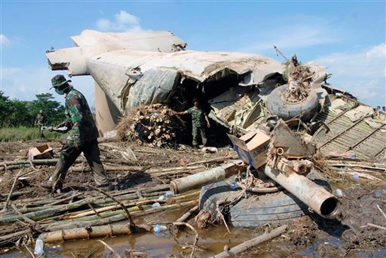 Indonesia Plane Crash Photo 10 CBS News