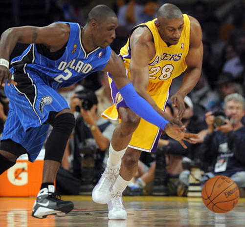 2009 NBA Finals: Game 1 - Photo 1 - Pictures - CBS News