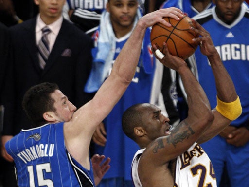 2009 NBA Finals Game 2 CBS News