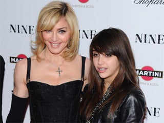 Www Cbsnews Com News Obama Praises Stand And Deliver Teacher Cbsnews1 Cbsistatic Com Hub I R 10 03 30 Dc A642 11e2 A3f0 Thumbnail 3x240 4d2c1b70a943ba802a2e519c4d3cc3 Imagex Jpg File