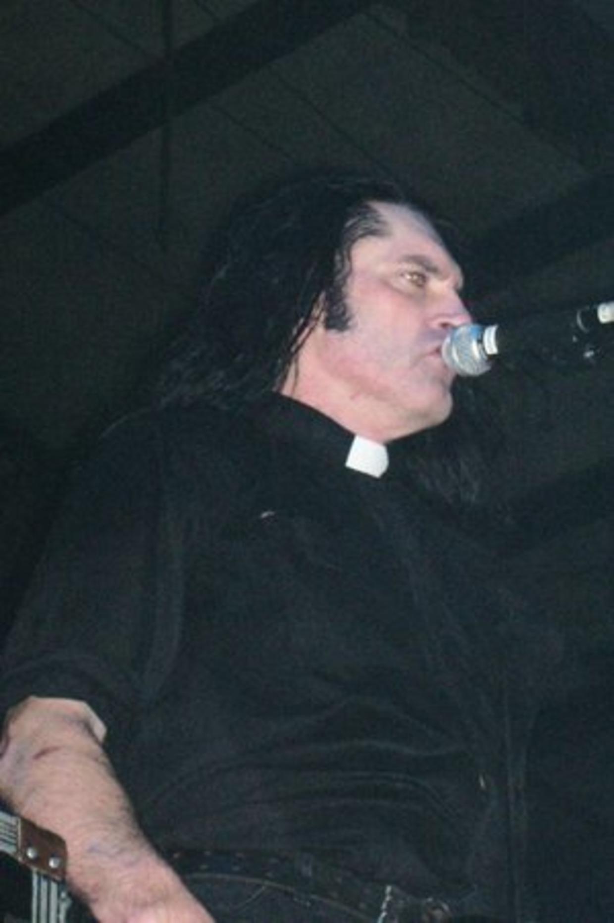 Peter Steele Dead - CBS News