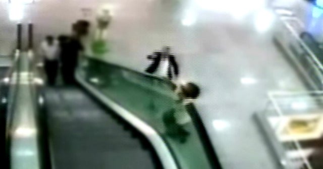 Shopkeeper Saves Boy in Mall