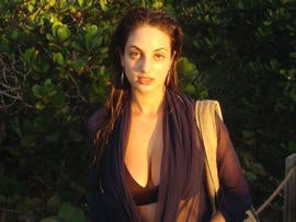 Alexa Ray Joel Takes to Howard Stern To Promote "Notice Me"