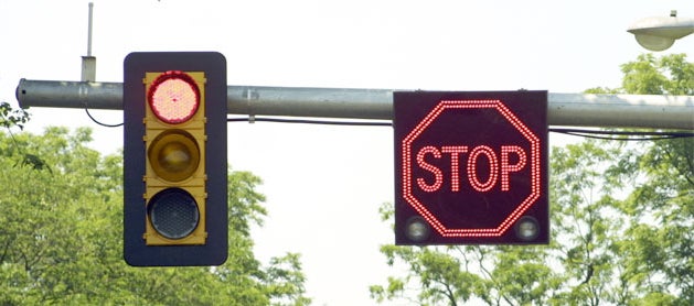 StopandGo Chase Woman Observes Red Lights with Police in Pursuit