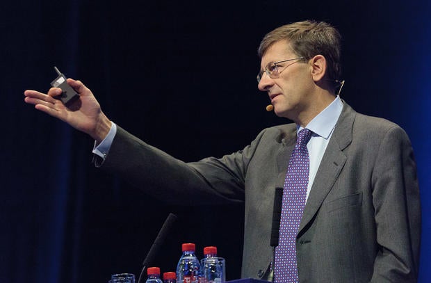 Vodafone CEO Vittorio Colao speaking at Nokia World