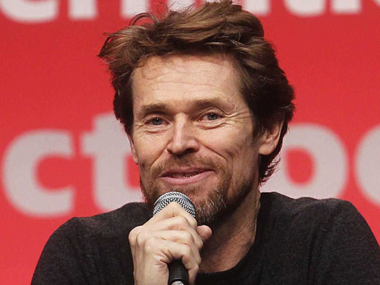 willem dafoe shows off his penis