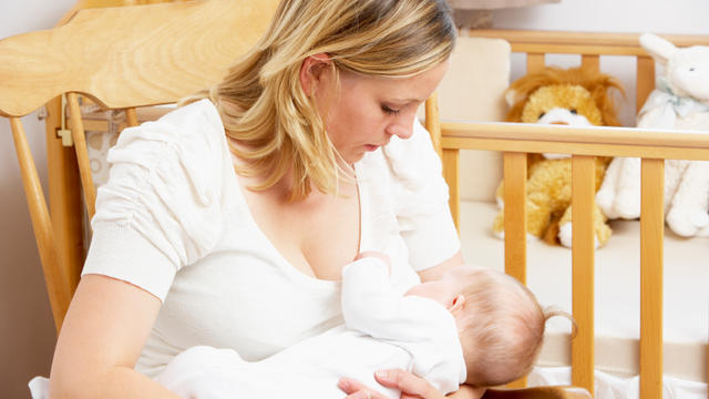 breastfeeding_000012709440.jpg 