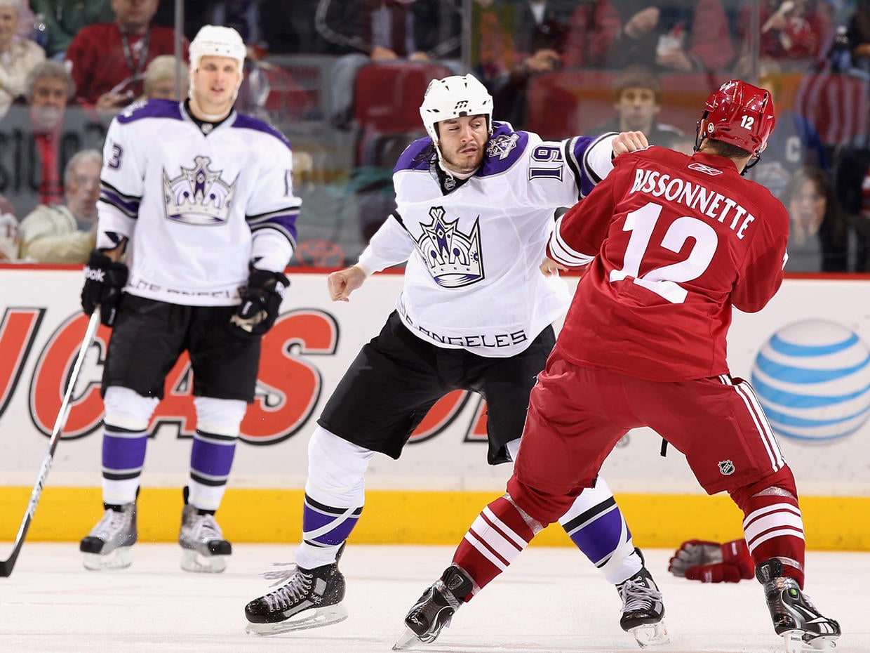 201011 NHL Fight Night Photo 1 CBS News