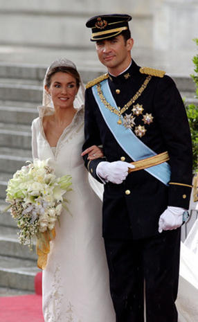 Royal wedding gowns - Photo 1 - Pictures - CBS News