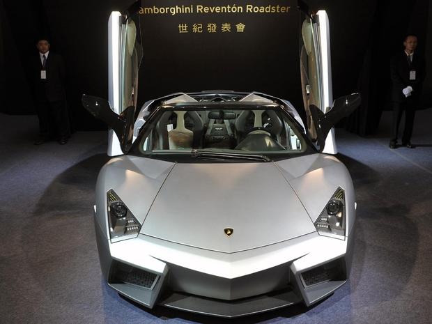 reventon1.jpg 