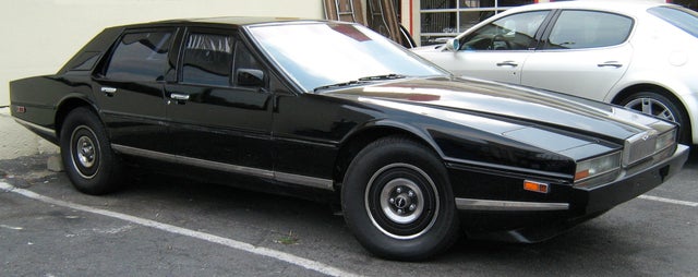 Aston_Martin_Lagona_Wikimedia_Commons.jpg