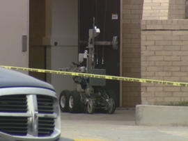 Police see Columbine similarities in pipe bomb found at Colo. mall