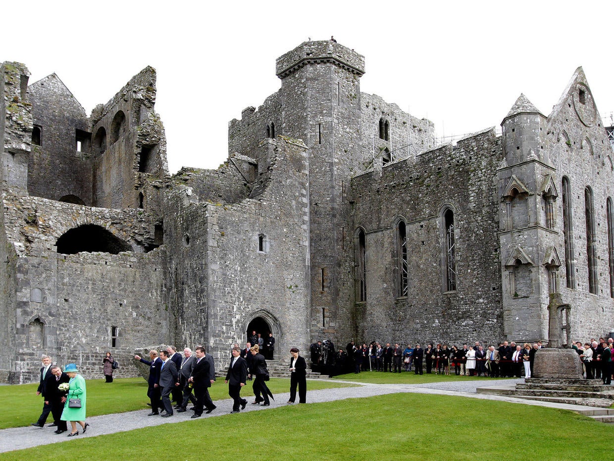 The Queen in Ireland Photo 34 Pictures CBS News